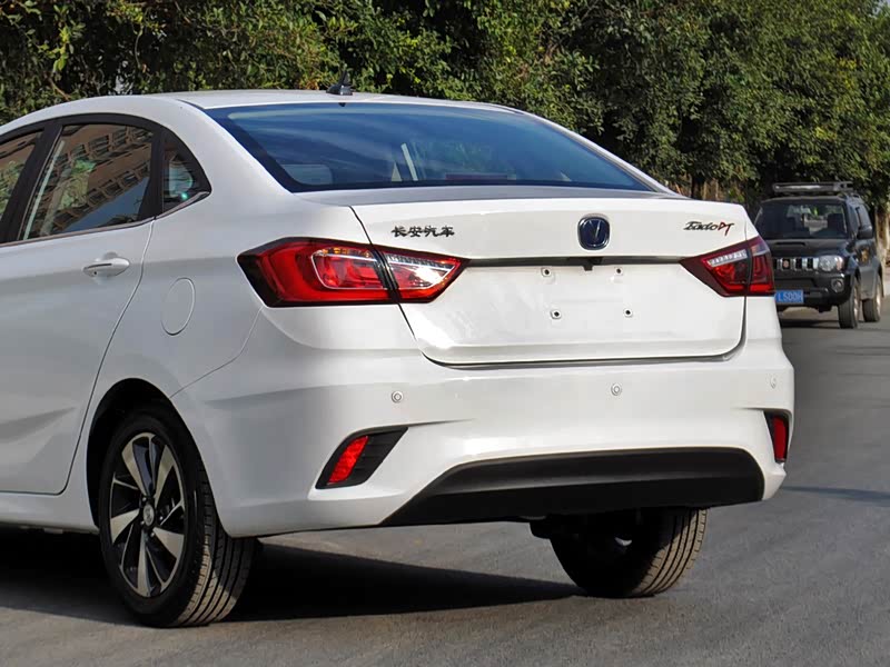 长安汽车 逸动dt 2019款 1.6l 自动尊享型 国vi