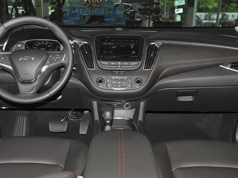 上汽通用雪佛兰 迈锐宝xl 2022款 redline 550t 自动锐联版 中控方向