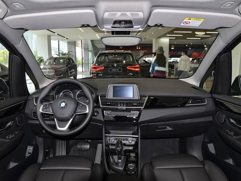 宝马(进口) 宝马2系多功能旅行车 2019款 220i 尊享型运动套装