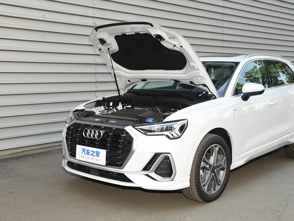 一汽奥迪 奥迪q3 2023款 改款 40 tfsi 时尚动感型