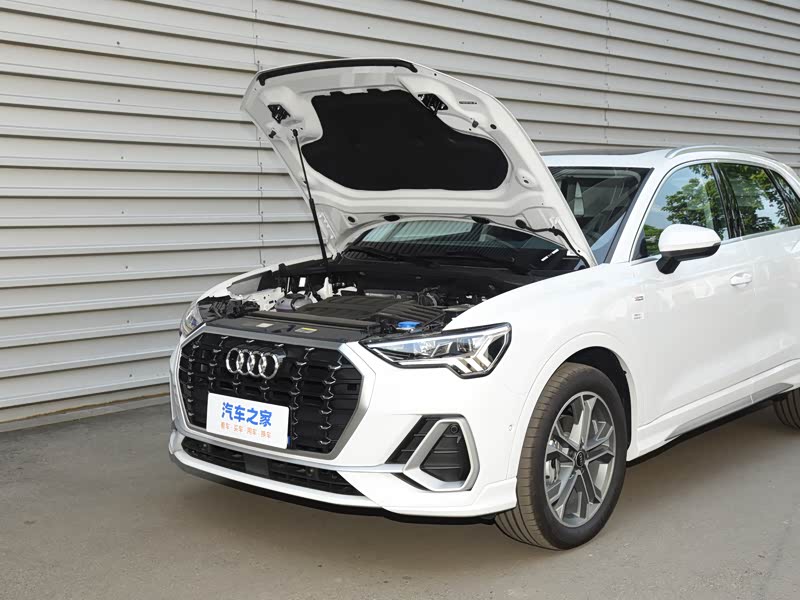 一汽奥迪 奥迪q3 2023款 改款 40 tfsi 时尚动感型
