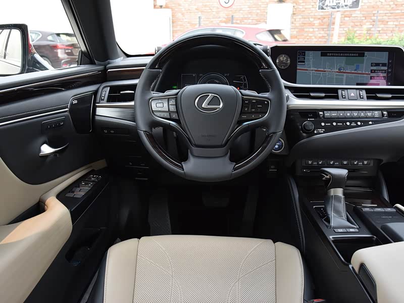 雷克萨斯 雷克萨斯es 2018款 300h 行政版 国v 已经是最后一张,您还