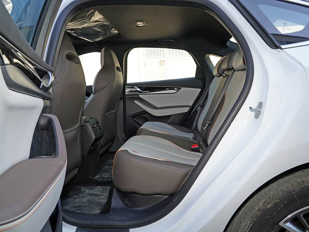 比亚迪 秦plus 2023款 冠军版 ev 510km超越型