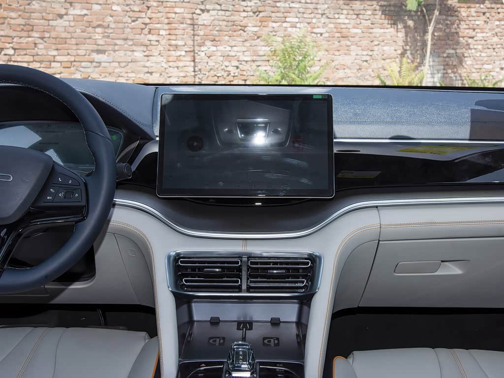 比亚迪 宋plus新能源 2023款 冠军版 ev 520km 尊贵型