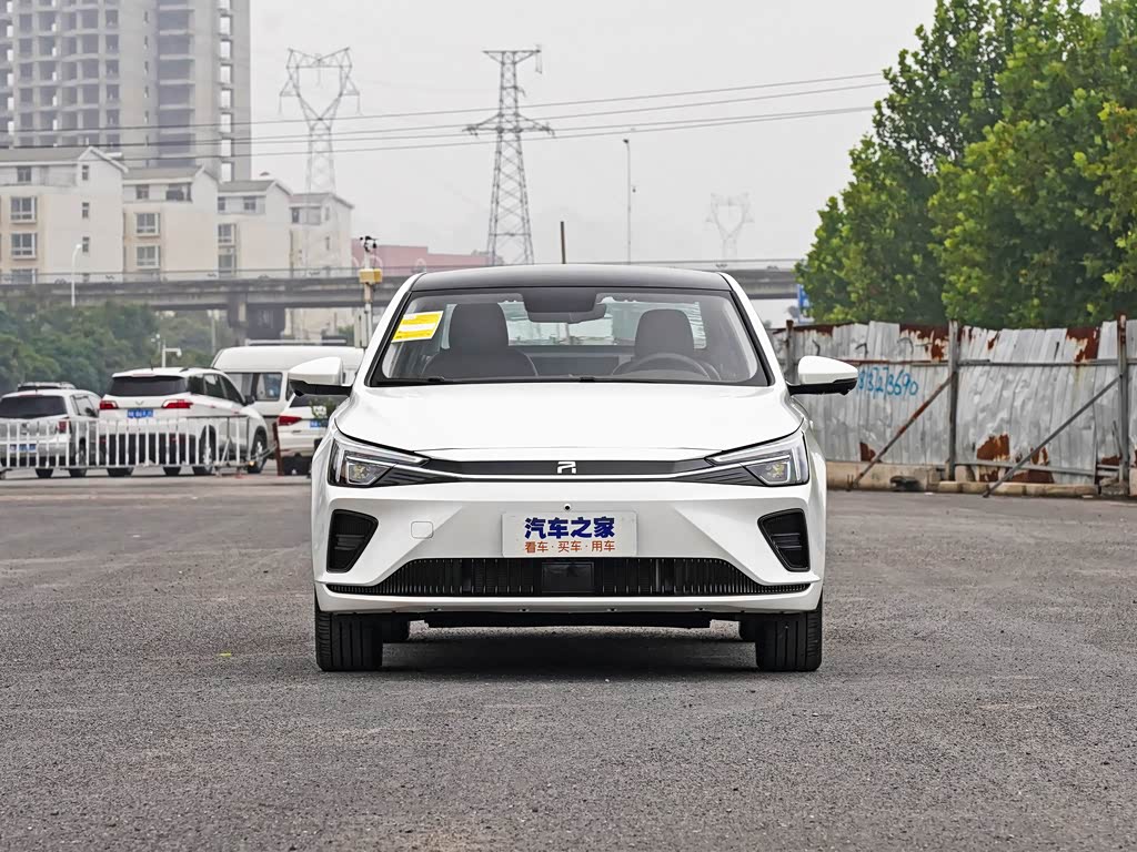 上汽集团 r汽车 er6 2020款 620km 智享版 珠光白 车身外观