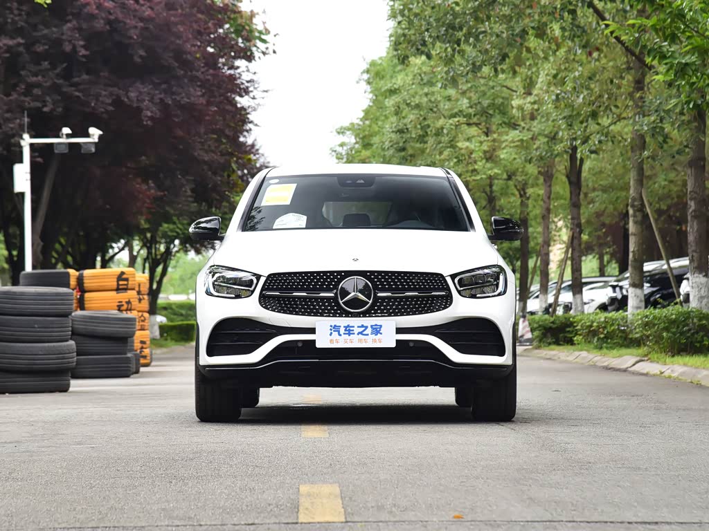 奔驰(进口) 奔驰glc轿跑 2023款 改款 glc 300 4matic 轿跑suv
