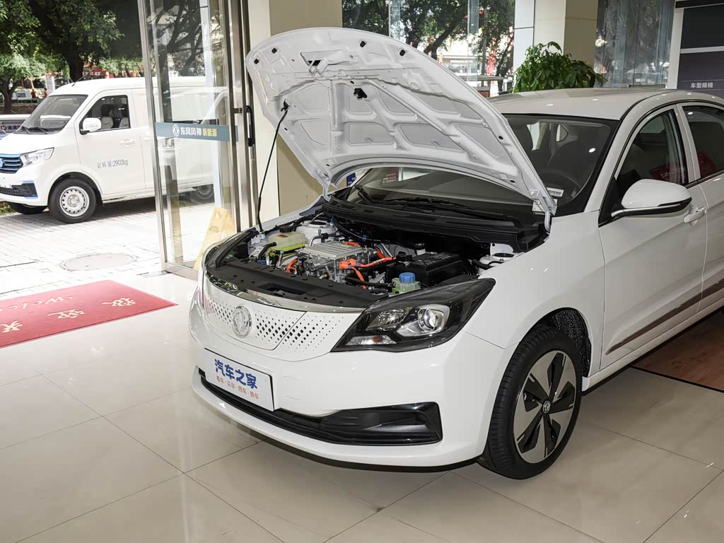 东风乘用车 东风风神e70 2023款 500 智行版 磷酸铁锂 48.6kwh 110kw