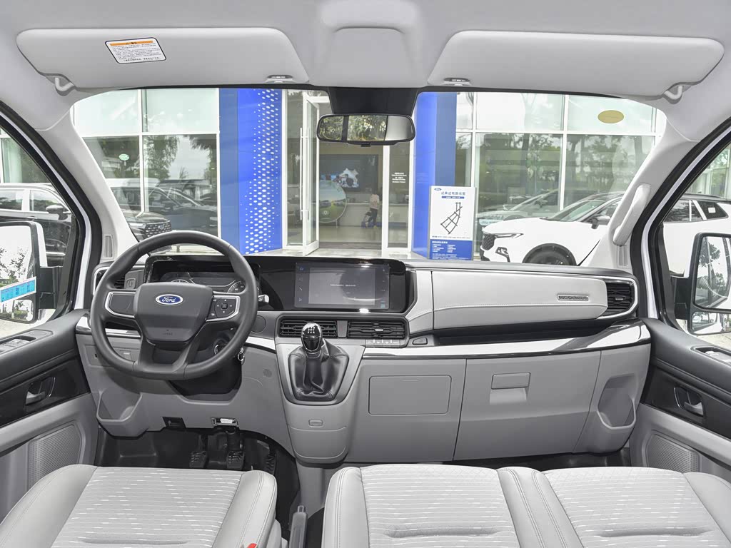 江铃福特 全顺 2023款 2.0t柴油手动商旅型短轴低顶7/8/9座