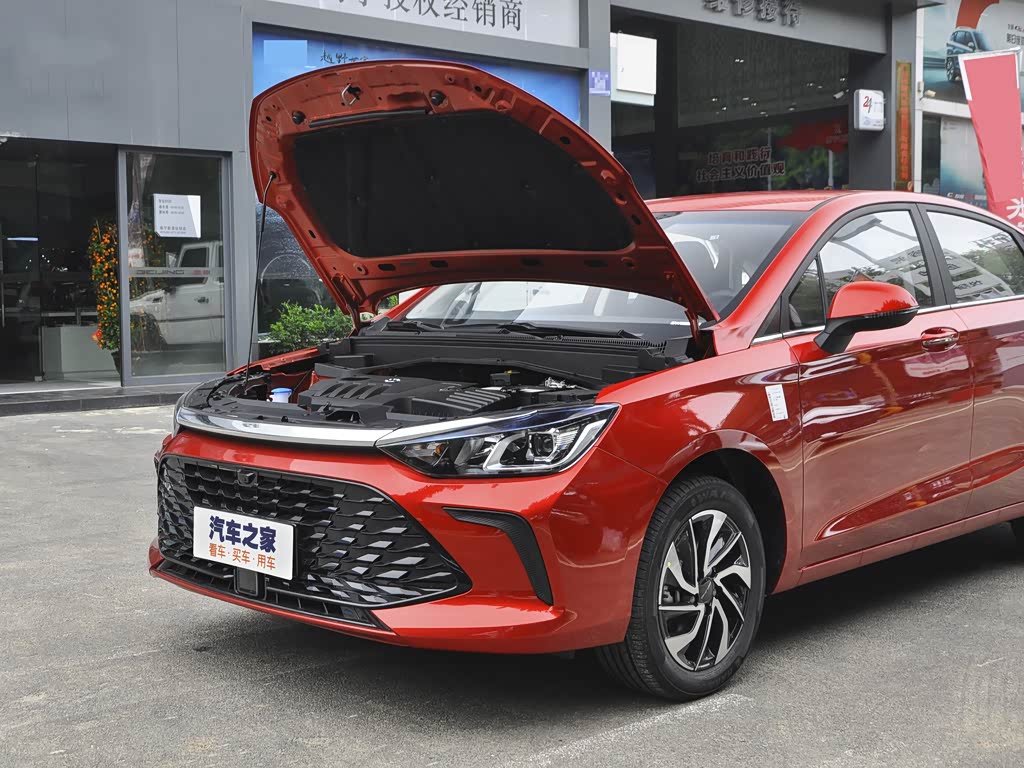 北京汽车 北京u5 plus 2021款 1.5l cvt豪华版