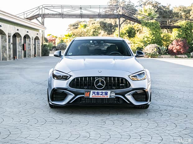 奔驰c级amg新能源售价119.18万起 可试驾