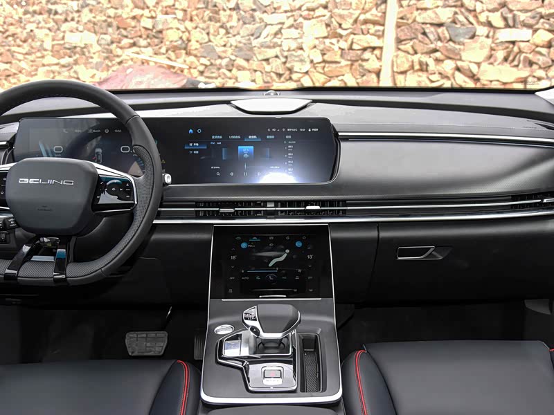 北京汽车 北京x7 2023款 1.5td dct尊享 版