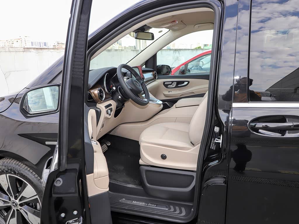 福建奔驰 奔驰v级 2021款 v 260 尊贵版