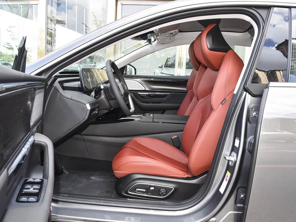 小鹏汽车 小鹏p7 2022款 586g