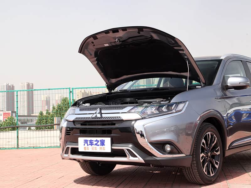 广汽三菱 欧蓝德 2020款 2.4l 四驱致享版 5座