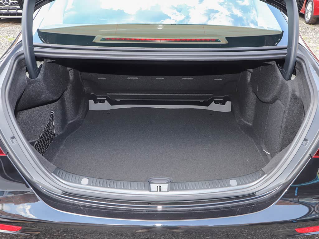 2022款改款三e300l时尚型