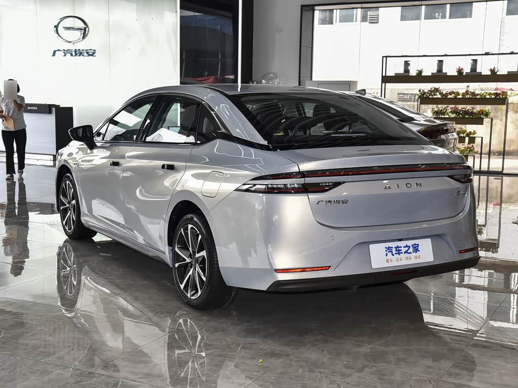 【图解图片_广汽埃安上海车市体验中心aion s plus图片】-汽车之家