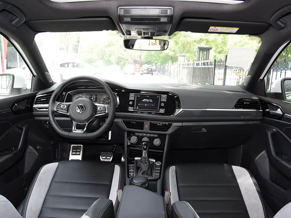一汽-大众 速腾 2019款 280tsi dsg r-line 国v 黑色 中控方向盘 已经