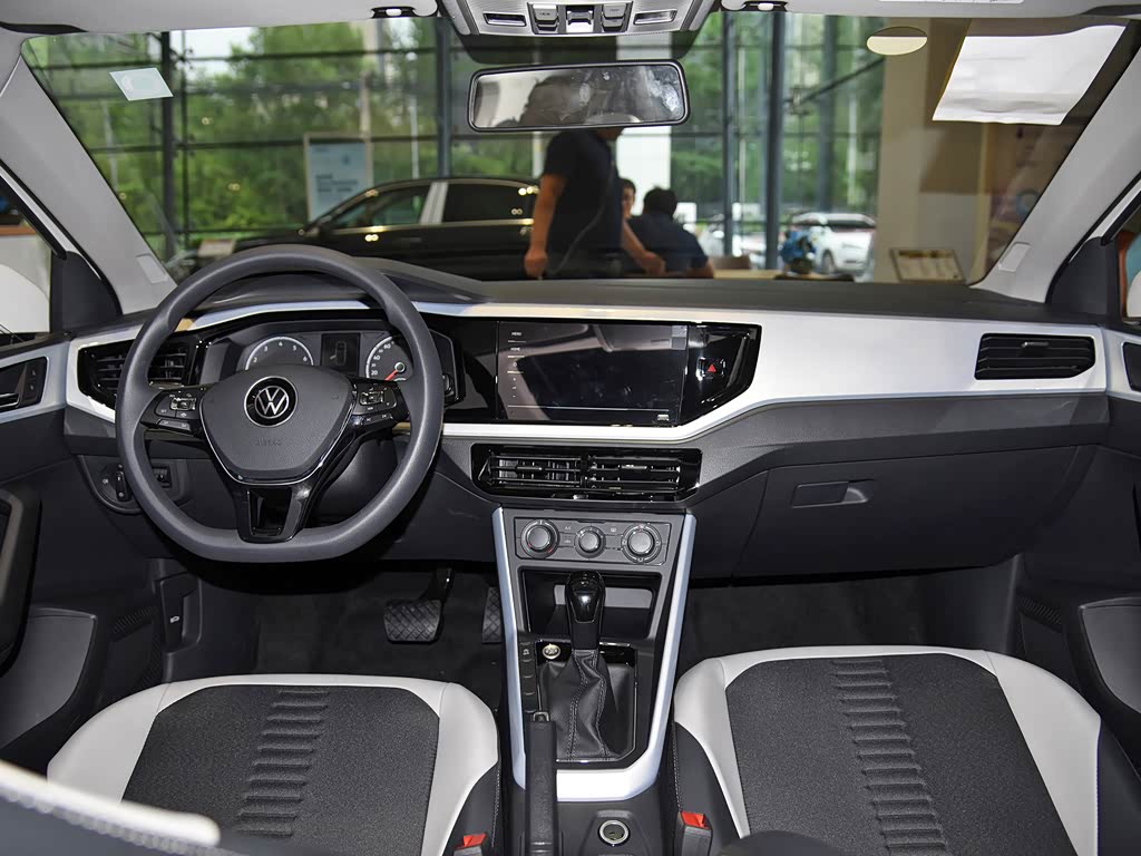 上汽大众 polo 2021款 plus 1.5l 自动炫彩科技版