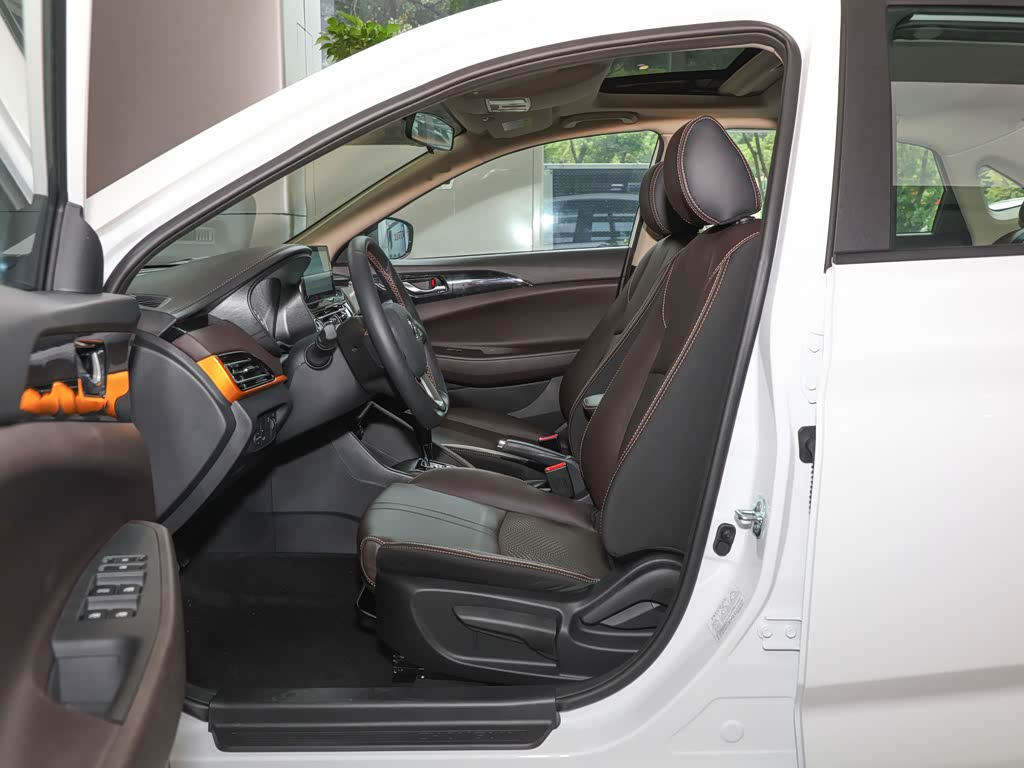 长安汽车 逸动dt 2021款 1.6l 自动尊贵型