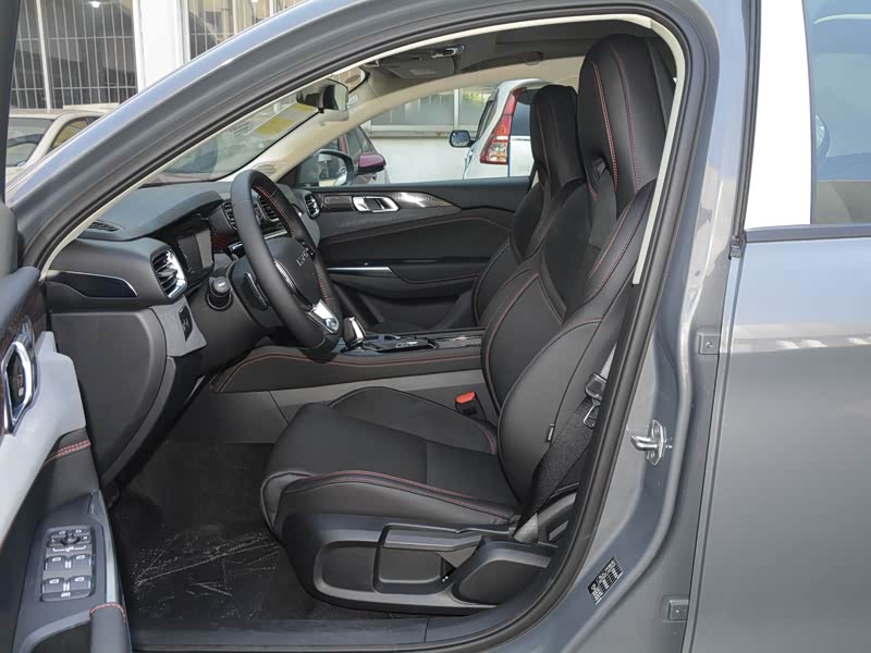 领克 领克02 2019款 1.5t dct两驱劲版 国vi