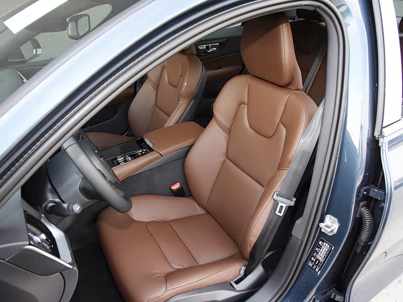 沃尔沃亚太 沃尔沃s60新能源 2021款 t8 e驱混动 四驱智逸豪华版