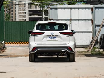 皇冠陆放 2023款 2.5l hev四驱豪华版