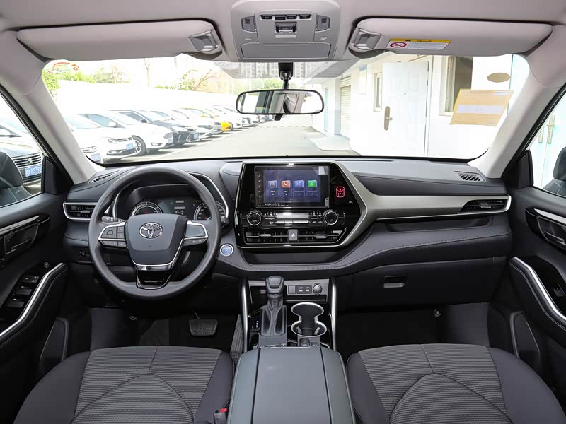 广汽丰田 汉兰达 2022款 双擎 2.5l 两驱精英版 7座