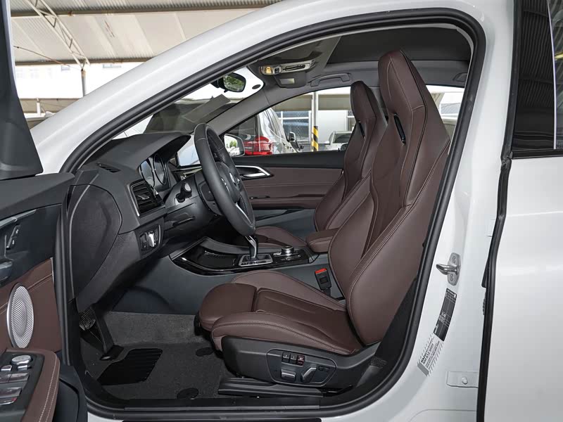 昆明宝诚广福路宝马>华晨宝马>宝马1系>2022款125im运动曜夜版>黑色