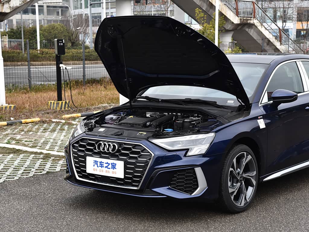 一汽奥迪 奥迪a3 2023款 a3l limousine 35 tfsi 豪华运动型