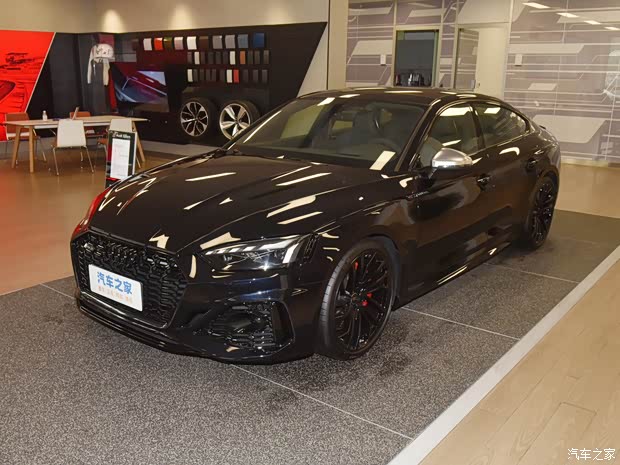 奥迪rs5售价8528万起欢迎试乘试驾