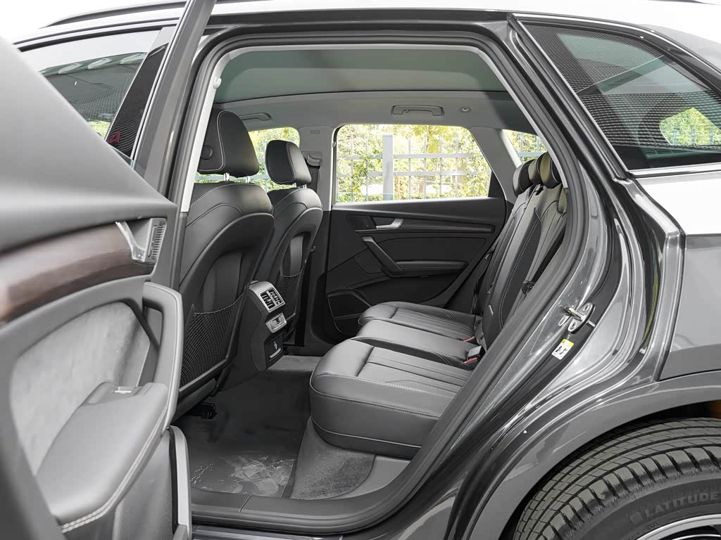 一汽奥迪 奥迪q5l 2022款 45t 臻选动感型