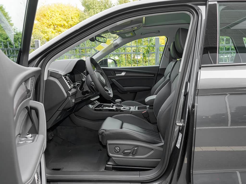 一汽奥迪 奥迪q5l 2022款 45t 臻选动感型