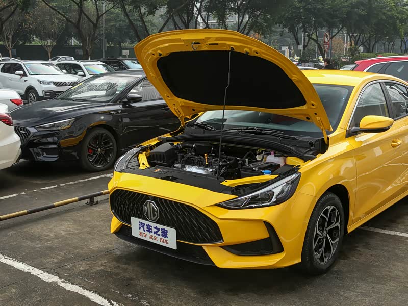 上汽集团 名爵5 2021款 180dvvt cvt青春风尚版