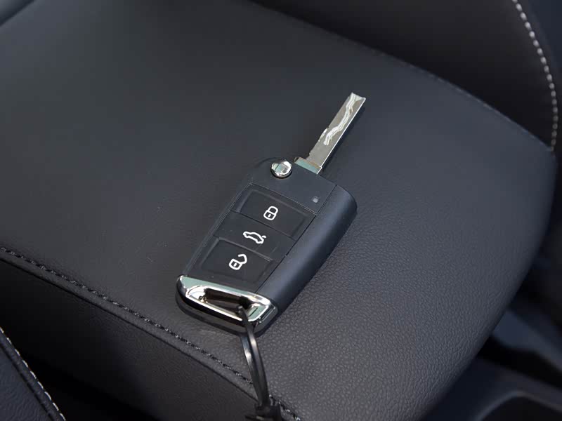 一汽-大众 t-roc探歌 2020款 280tsi dsg两驱精英型