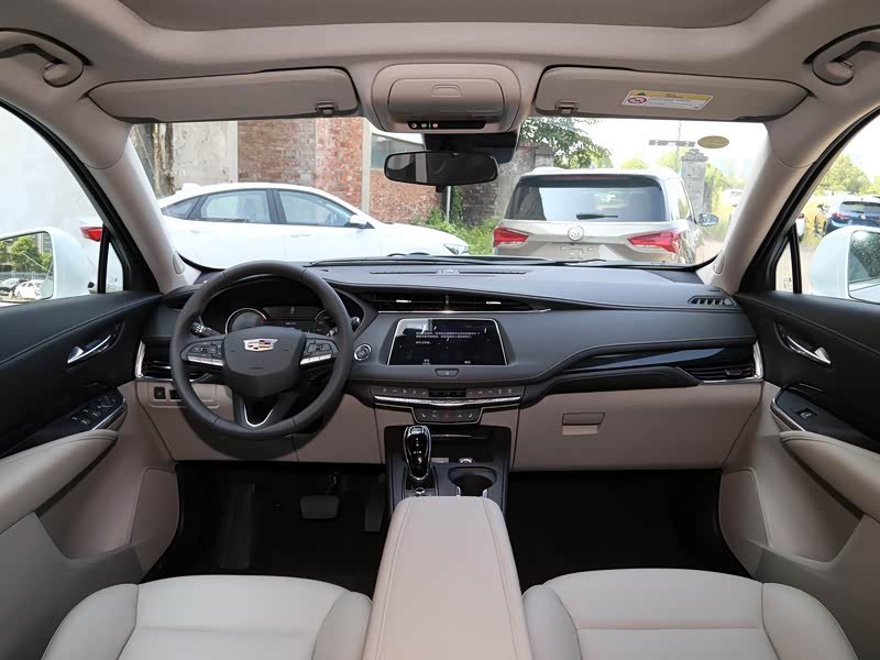 上汽通用凯迪拉克 凯迪拉克xt4 2022款 28t 两驱豪华型