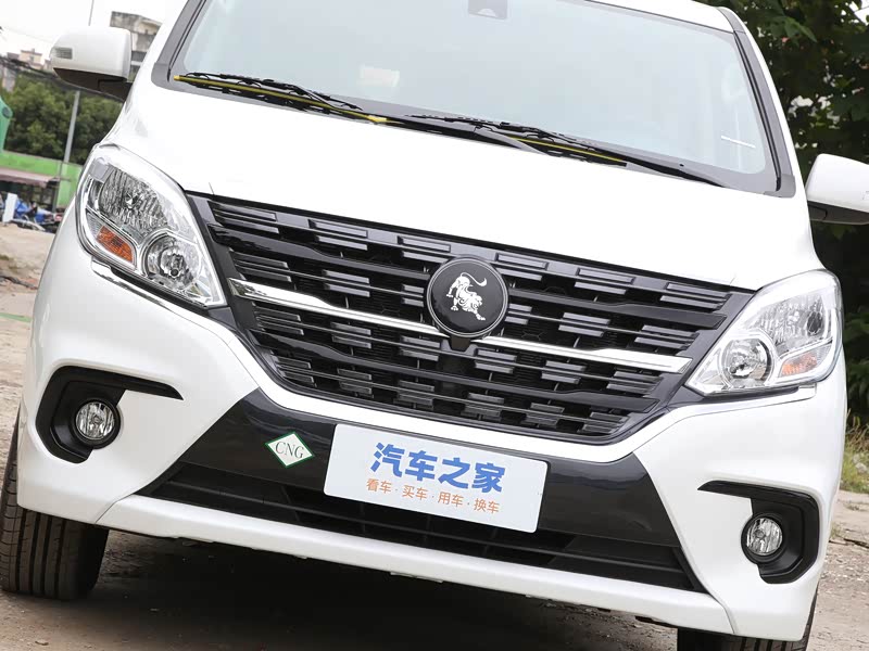 东风风行 菱智plus 2023款 2.0l 手动豪华型cng 9座