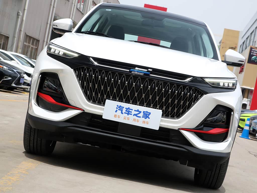 长安汽车 长安欧尚x7 plus 2023款 畅享版 1.5t自动智享型 7座