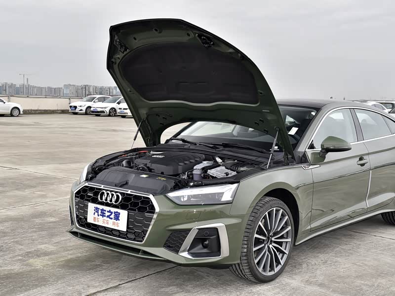 奥迪(进口) 奥迪a5 2022款 sportback 40 tfsi quattro 豪华动感型