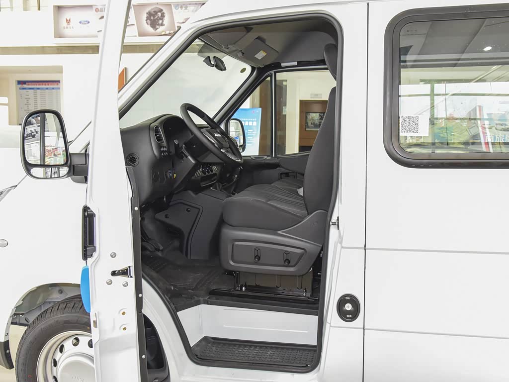 江铃汽车 特顺 2022款 2.8t商运型短轴中顶5座