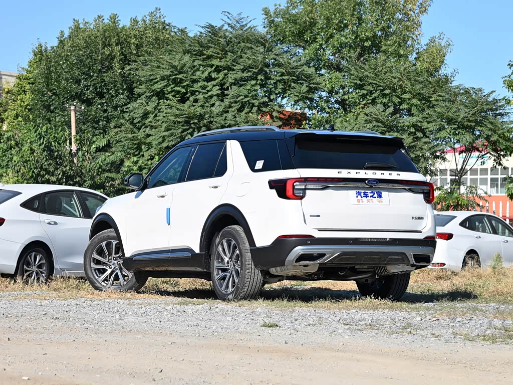 长安福特 探险者 2023款 ecoboost 285 四驱风尚plus版 6座