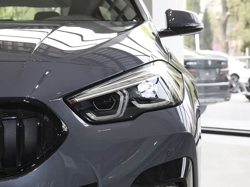 宝马(进口) 宝马2系 2023款 225i 四门轿跑车 m运动曜夜套装