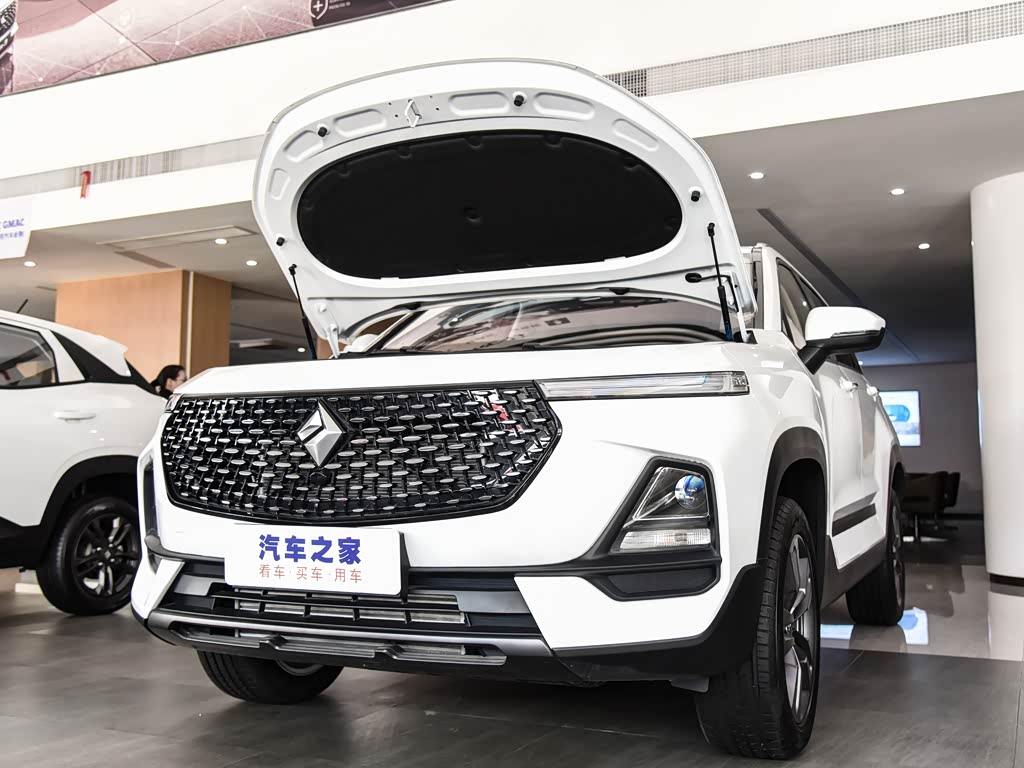 上汽通用五菱 宝骏rs-5 2020款 1.5t 手动24小时在线豪华版