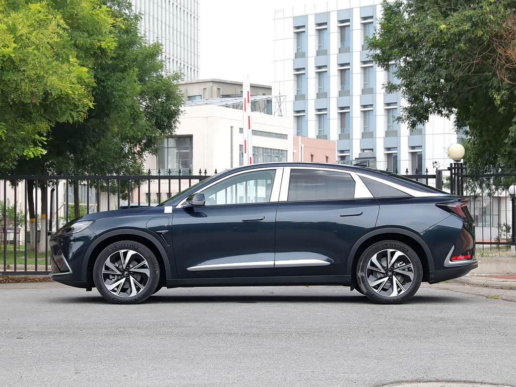 北汽新能源 极狐 阿尔法s(arcfox αs) 2021款 525s 175kw