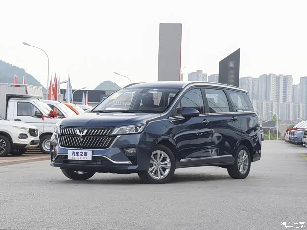 五菱佳辰限时优惠1000元欢迎试乘试驾