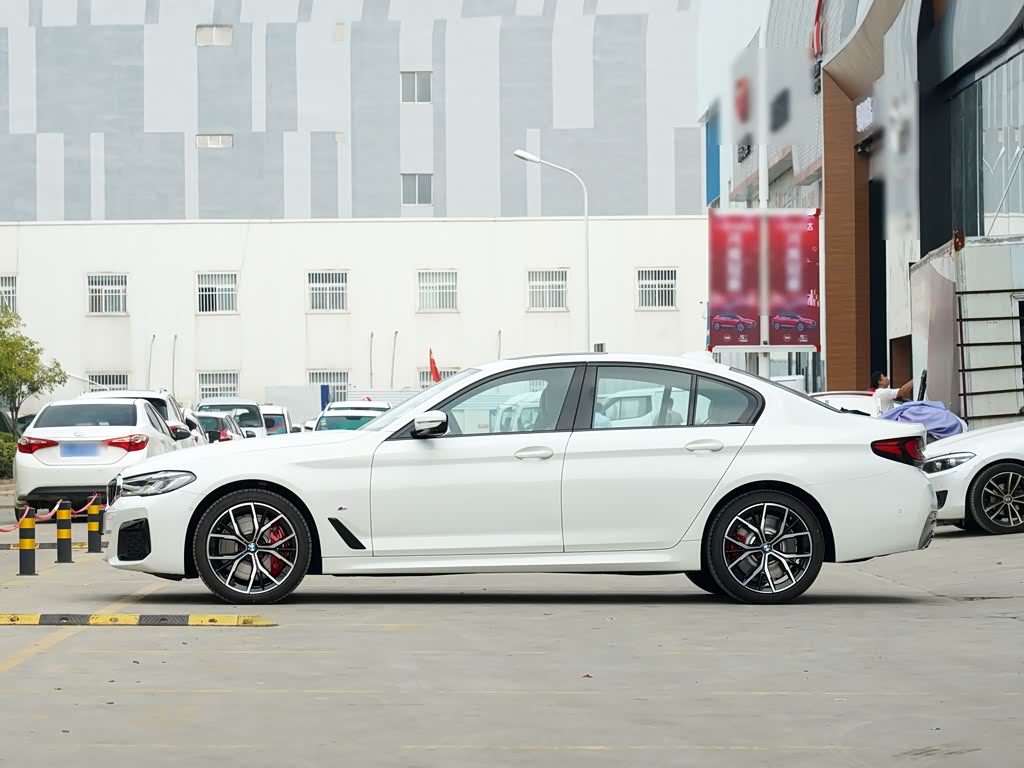 宝马(进口) 宝马5系(进口) 2021款 540i 风尚版 m运动套装