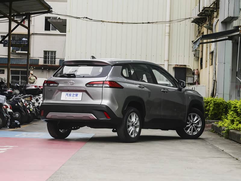 一汽丰田 卡罗拉锐放 2023款 2.0l 豪华版