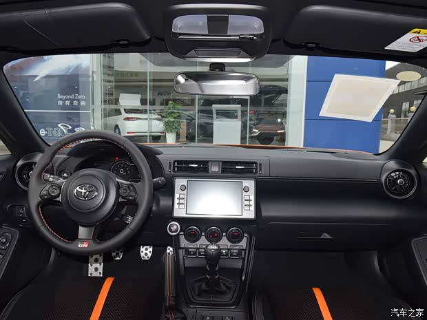 丰田86热销中 目前售价33.86万元起