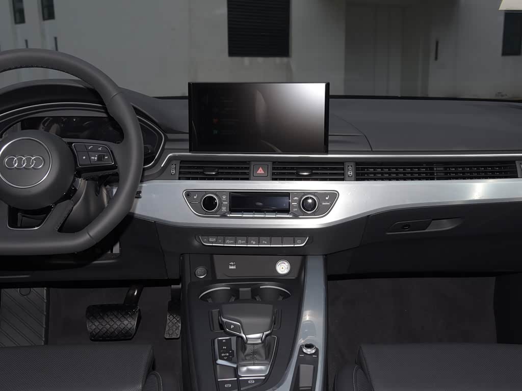一汽奥迪 奥迪a4l 2022款 40 tfsi 豪华动感型