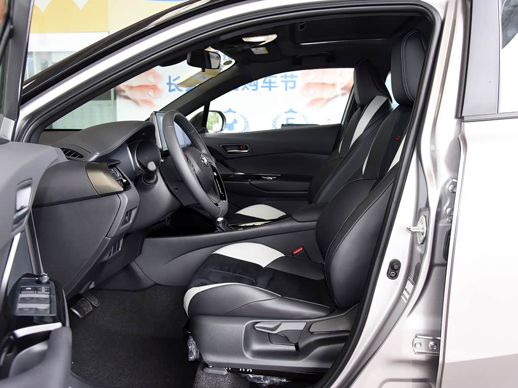 一汽丰田 奕泽izoa 2021款 2.0l 奕驰sport