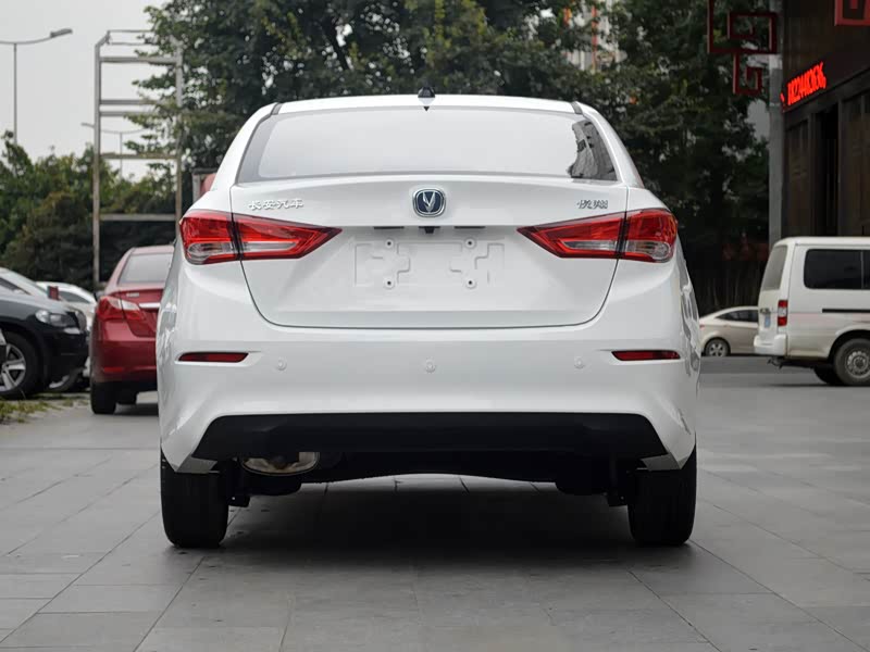 长安汽车 悦翔 2018款 1.5l dct豪华型